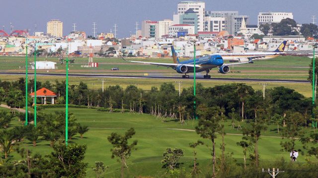 Sân Golf bên trong sân bay Tân Sơn Nhất. Ảnh: zing.vn