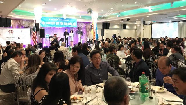 Quang cảnh bữa cơm gây quỹ yểm trợ quốc nội do Đảng bộ Việt Tân Nam California tổ chức trưa 24/6/2018 tại Thành phố Anaheim, Quận Cam.