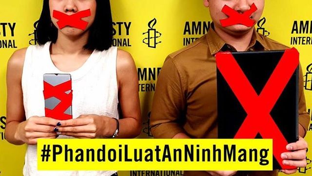 Áp phích Phản đối Luật An Ninh Mạng (Amnesty International)