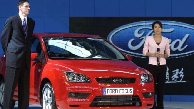 Công ty sản xuất xe hơi Ford Motor đã quyết định chấm dứt dự án định nhập cảng về Mỹ nhãn xe Focus nhỏ mà họ chế tạo ở Trung Quốc. (Hình: China Photos/Getty Images)