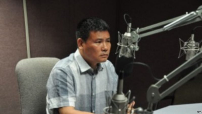 Blogger, nhà báo tự do Trương Duy Nhất. Ảnh VOA