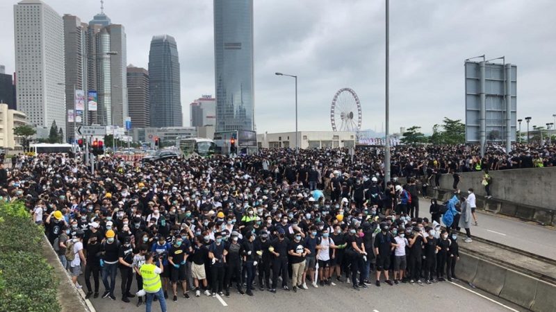 Dân Hong Kong tiếp tục cuộc đấu tranh chống Dự Luật Dẫn Độ. Ảnh: FB Việt Tân