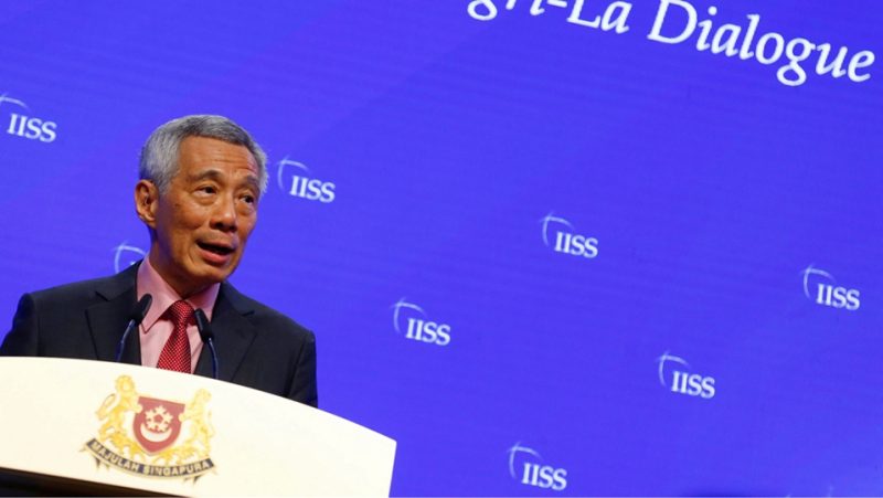 Thủ Tướng Singapore Lý Hiển Long, người gây nhiều tranh cãi khi nhắc đến sự kiện Việt Nam xâm lược Campuchia hồi 1978 trong một status trên Facebook của ông và trong bài phát biểu trong ngày khai mạc Đối Thoại Shangri-La 2019. Ảnh: Reuters