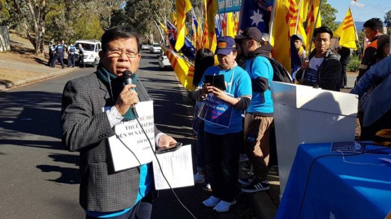 Ông Châu Văn Khảm, đã về hưu, là nhà hoạt động dân chủ nổi tiếng cho đến khi bị bắt giam tại Việt Nam cách đây 6 tháng. Ảnh: abc.net.au/news