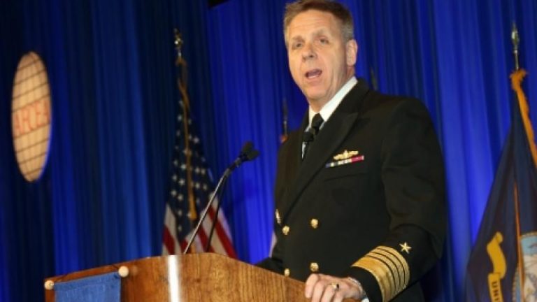 Đô Đốc Philip Davidson, Tư Lệnh Bộ Tư Lệnh Ấn Độ Dương–Thái Bình Dương Hoa Kỳ. Ảnh: Mike Carpenter/SIGNAL