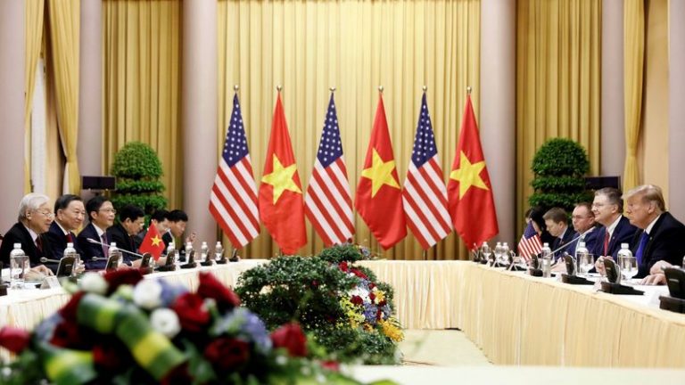 Tổng Thống Hoa Kỳ Donald Trump và Tổng Bí Thư - Chủ Tịch Nước Nguyễn Phú Trọng trong cuộc họp tại Hà Nội hôm 27 tháng Hai, 2019. Ảnh: Reuters