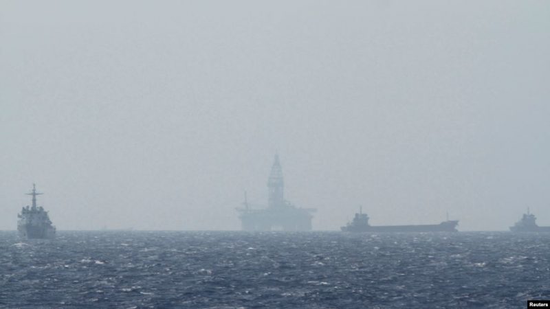 Giàn khoan Trung Quốc HD 981 ở Biển Đông hồi 2014. Ảnh: Reuters