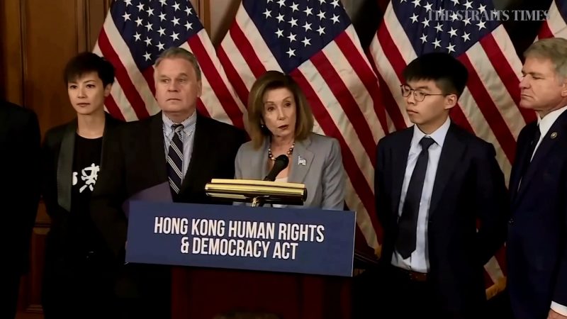 Phái đoàn của phong trào dân chủ Hong Kong họp báo với lãnh đạo Hạ viện Mỹ ngày 19/9/2019 tại Washington DC, Mỹ. Ảnh: The Strait Times.
