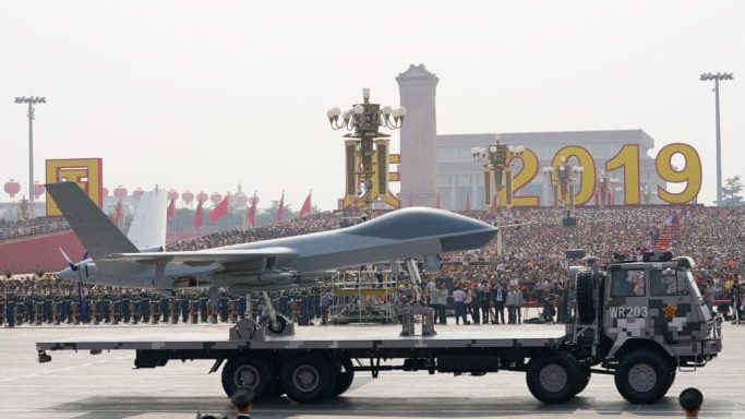 Phi cơ không người lái có vận tốc siêu âm được Bắc Kinh khoe sức mạnh quân sự trong duyệt binh kỷ niệm 70 năm. Ảnh: Andrea Verdelli/Getty Images
