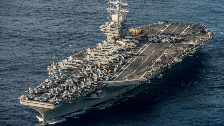Hàng không mẫu hạm USS Ronald Reagan thuộc lực lượng hải quân Hoa Kỳ.