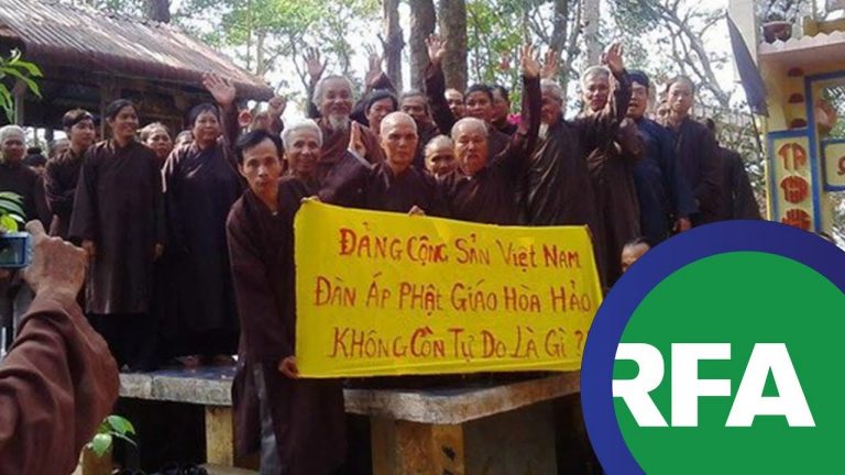Các tín đồ Phật Giáo Hòa Hảo tố giác đảng CSVN đàn áp tôn giáo nầy. Ảnh: RFA