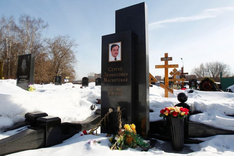 Phần mộ của Sergei Magnitsky, người mà Đạo Luật Nhân Quyền Magnitsky của Hoa Kỳ mang tên. Ảnh: Mikhail Voskresenskiy/ Reuters
