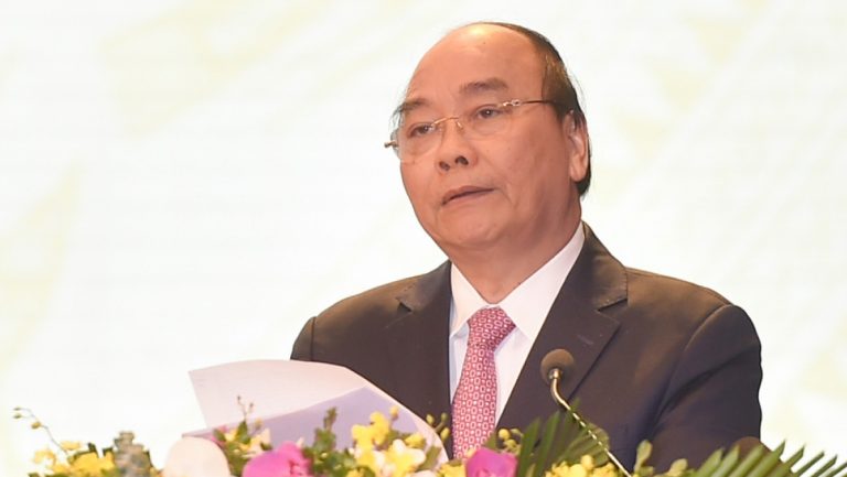 Thủ Tướng CSVN Nguyễn Xuân Phúc trong hội nghị chính phủ với các địa phương diễn ra hôm 28/12/2020. Ảnh: Báo Mới