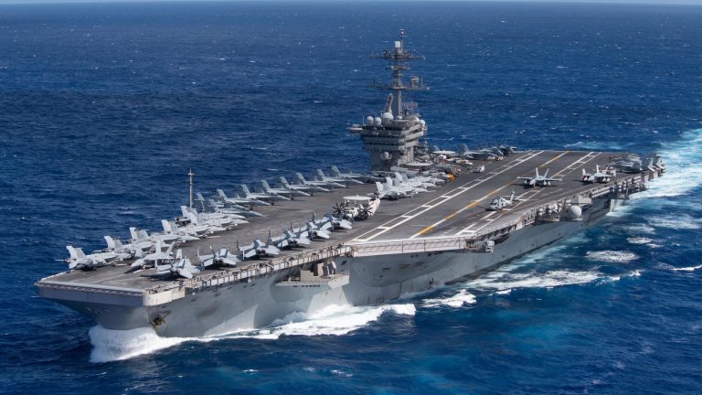 Hai nhóm tác chiến hàng không mẫu hạm USS Theodore Roosevelt và USS Nimitz đã cùng tập trận ở Biển Đông từ ngày 9/2/2021, trong ảnh là chiếc USS Theodore Roosevelt. Ảnh: FB Trần Trung Đạo