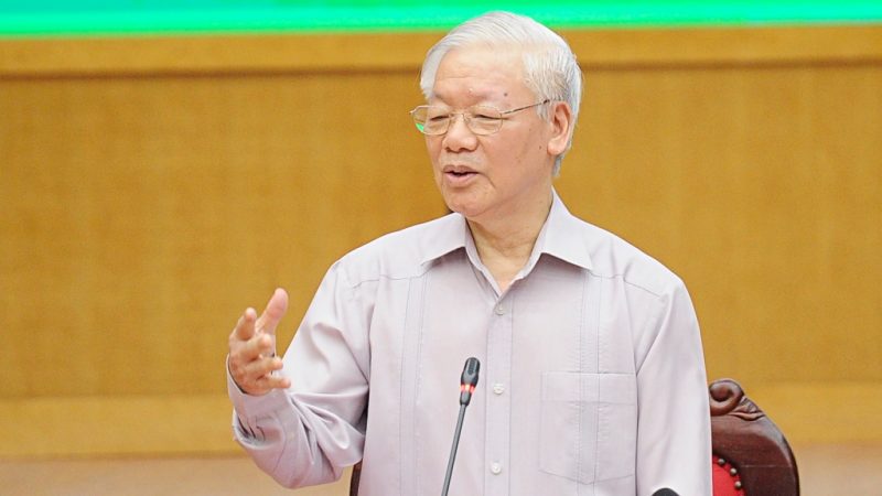 Ông Nguyễn Phú Trọng phát biểu tại buổi tiếp xúc cử tri hôm 8/5/2021 nơi ông ta ra "ứng cử" đại biểu quốc hội khóa 16, đơn vị bầu cử số 1, Hà Nội. Ảnh chụp báo Thanh Niên