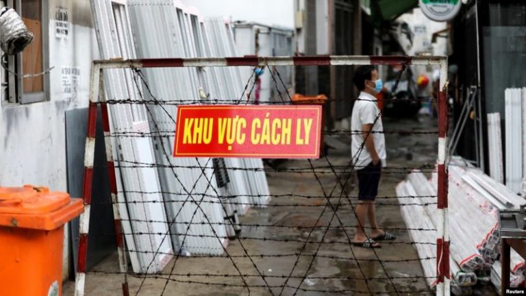 Một điểm cách ly COVID-19 ở Việt Nam. Ảnh: Reuters