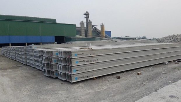 Cát nhân tạo sử dụng trong các cấu kiện bê tông của nhà máy Minh Đức thuộc Tổng công ty Sơn Trường, Hải Phòng.