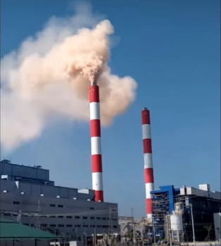 Nhà máy nhiệt điện Mông Dương ở Quảng Ninh chạy thử nghiệm tạo khói bụi mù mịt. Ảnh: thiennhien.net