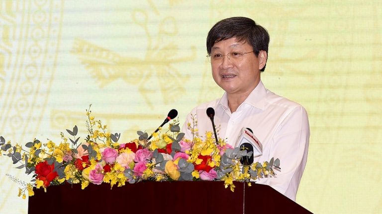 Phó Thủ Tướng CSVN Lê Minh Khái phát biểu chỉ đạo hội nghị sơ kết công tác 6 tháng đầu năm tại trụ sở Bộ Tài Chính sáng ngày 16/7. Ảnh: Tổng Cục Thuế - Bộ Tài Chính