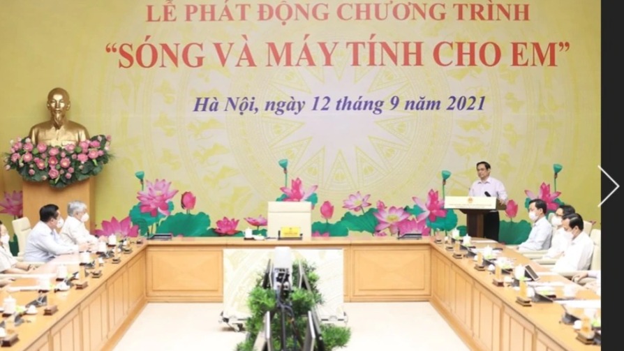 Thủ tướng Phạm Minh Chính phát động chương trình nhằm nâng cao năng lực dạy và học trực tuyến, 12/9/2021. Ảnh chụp Vietnamplus