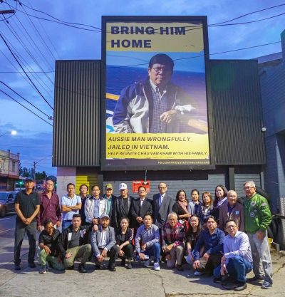 Bảng hiệu ở Sydney, Úc kêu gọi vận động trả tự do cho ông Châu Văn Khảm. Ảnh: Facebook Friends of Chau Van Kham