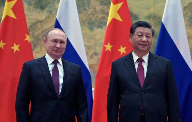 Tổng Thống Nga Putin và Chủ Tịch Trung Quốc Tập Cận Bình tại Bắc Kinh hôm 4/2/2022. AFP