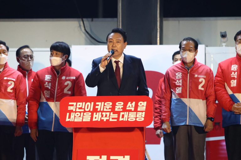 Ông Yoon Suk-yeol đắc cử tổng thống Nam Hàn. Ảnh: Chung Sung-jun/ Getty Images