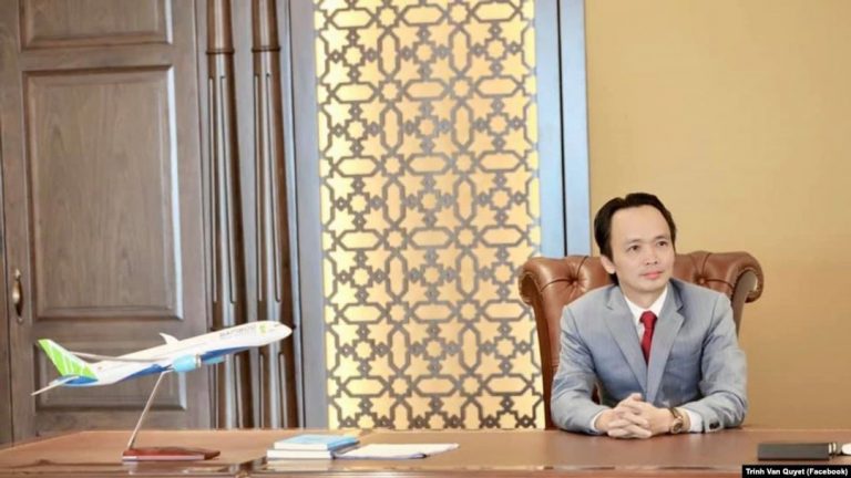 Tỷ phú Trịnh Văn Quyết, chủ tich tập đoàn FLC và Bamboo Airways, bị cho là đang "làm việc với cơ quan điều tra" liên quan đến hoạt động kinh doanh của ông, không lâu sau khi bị xử phạt hành chính vì "bán chui" hàng chục triệu cổ phiếu. Ảnh: FB Trinh Van Quyet