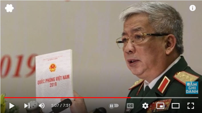 Nguyễn Chí Vịnh - Thứ Trưởng Quốc Phòng CSVN, và Sách trắng Quốc Phòng với chính sách "4 Không." Ảnh chụp màn hình Youtube Việt Tân