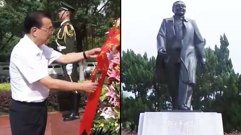 Lý Khắc Cường đặt vòng hoa tại bức tượng Đặng Tiểu Bình nổi tiếng ở công viên Liên Hoa Sơn, Thâm Quyến – sự kiện này đã giành được vị trí quan trọng trên bản tin thời sự buổi tối. Ảnh chụp màn hình từ CCTV
