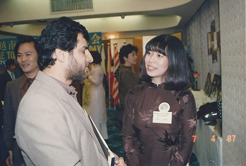 Trần Diệu Chân sinh hoạt cùng cơ sở Nhật Bản (1987). Ảnh: Tư liệu của Việt Tân