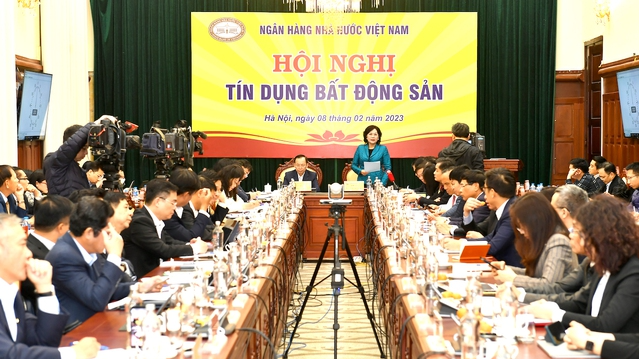 Thống đốc Ngân hàng Nhà nước Nguyễn Thị Hồng phát biểu tại Hội nghị Tín dụng bất động sản, ngày 8/2 tại Hà Nội. Ảnh: Tài chánh Công nghệ