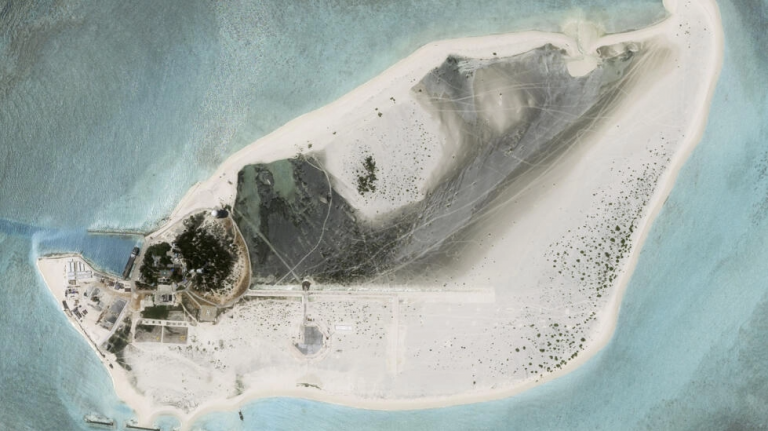 Ảnh vệ tinh của Planet Labs PBC chụp đảo Tri Tôn, biển Đông, ngày 15/08/2023. Ảnh: AP/ Planet Labs PBC