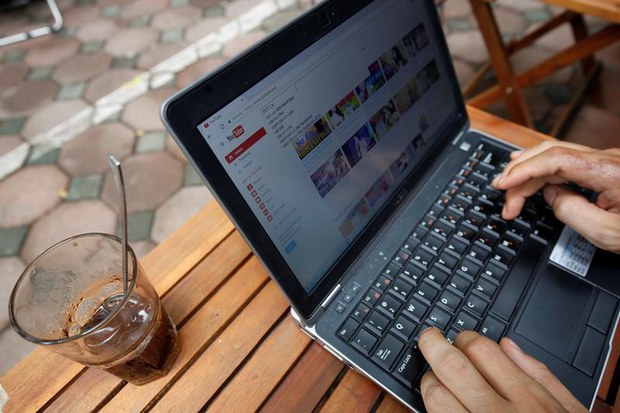 Chính quyền Việt Nam ngày càng muốn siết chặt hơn các quy định về Internet. Ảnh: Reuters