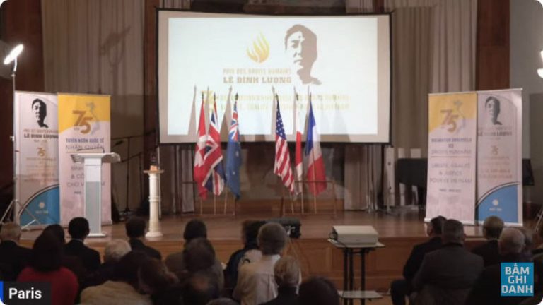 Buổi lễ trao Giải Thưởng Nhân Quyền Lê Đình Lượng 2023 do đảng Việt Tân tổ chức tại Paris, Pháp Quốc hôm 10/12/2023