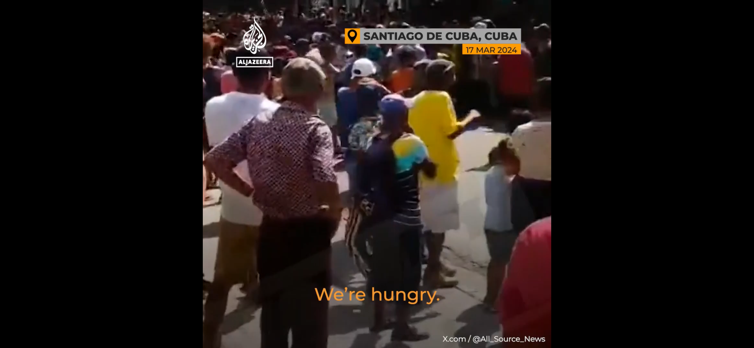 Người dân Cuba biểu tình, đòi quyền sống, phản đối chính quyền gây nên tình trạng thiếu thốn nghiêm trọng lương thực, thực phẩm, điện... hôm 17/3/2024 tại TP. Santiago. Ảnh chụp màn hình video Aljazeera.com