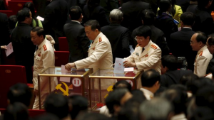 Tướng Tô Lâm (thứ 2 từ trái sang) bỏ phiếu bầu BCH Trung ương mới khóa 12 năm 2016. Ảnh minh họa: Reuters