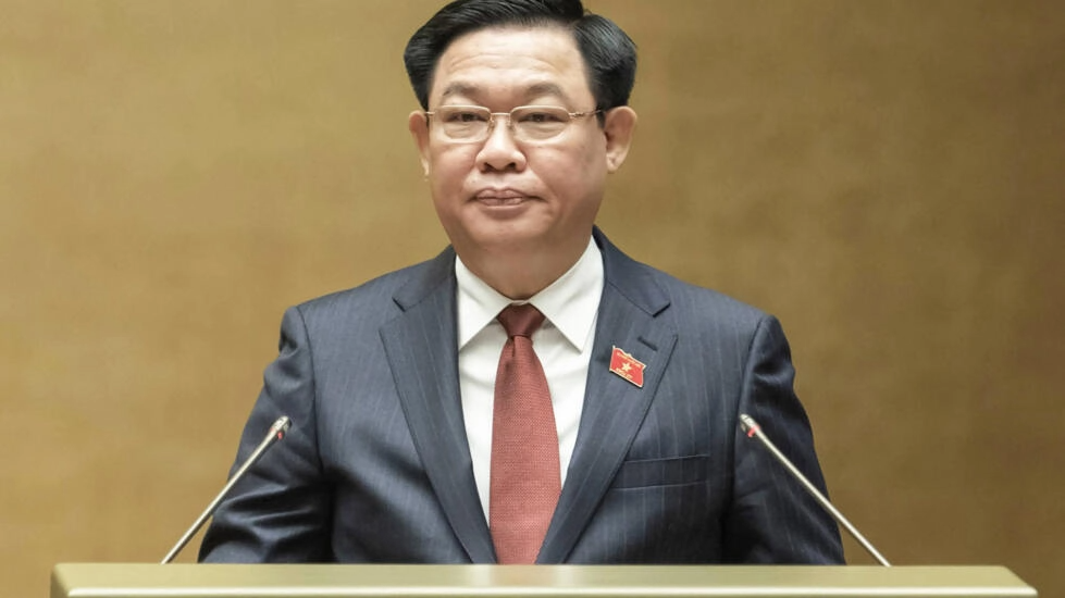 Ông Vương Đình Huệ phát biểu trong khóa họp Quốc hội, Hà Nội, Việt Nam, ngày 23/10/2023. Ảnh: AFP - STR