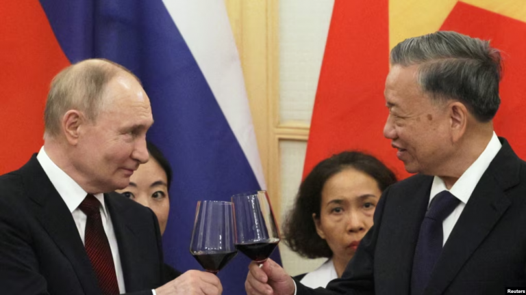 Chủ tịch nước Tô Lâm đón tiếp Tổng thống Nga Vladimir Putin tại Hà Nội ngày 20/6/2024. Ảnh: Reuters