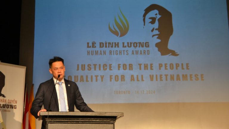 Phát biểu của Tổng Bí thư đảng Việt Tân tại Lễ trao Giải thưởng Nhân quyền Lê Đình Lượng 2024