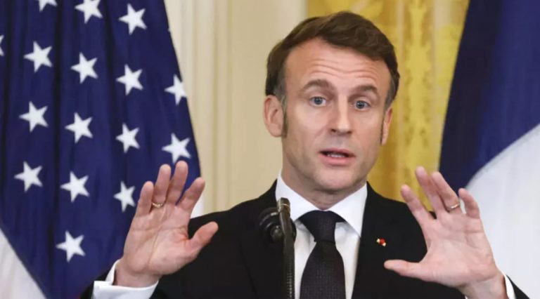 Tổng thống Pháp Emmanuel Macron phát biểu tại cuộc họp báo chung với đồng nhiệm Mỹ Donald Trump, tại Nhà Trắng, Washington, ngày 24/02/2025. Ảnh: Ludovia Marin/ AP