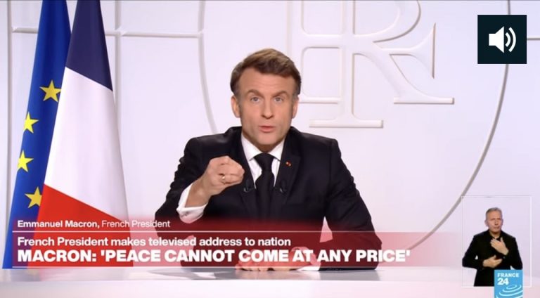 Phát biểu của Tổng thống Pháp Macron trước quốc dân về Ukraine và an ninh Âu Châu. Ảnh chụp màn hình France 24