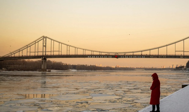 Khúc sông Dnipro gần thủ đô Kyiv, Ukraine, tháng 2/2025. Ảnh: Thomas Peter/ Reuters