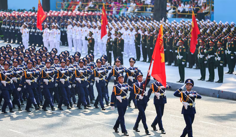 Quân đội Việt Nam diễn binh tại TP.HCM trong ngày 30 tháng 4 năm 2025. Ảnh: Minh Nguyen/ Reuters