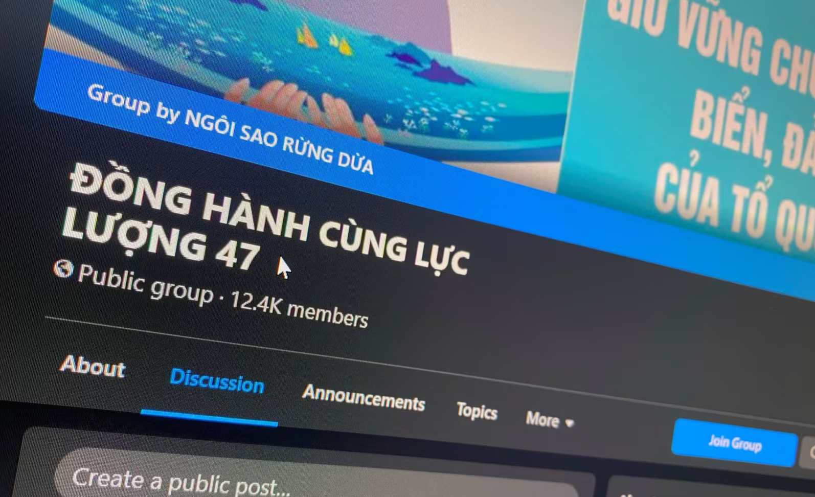 Trang Facebook của dư luận viên Chính phủ Việt Nam trên Facebook năm 2021. Ảnh: Reuters