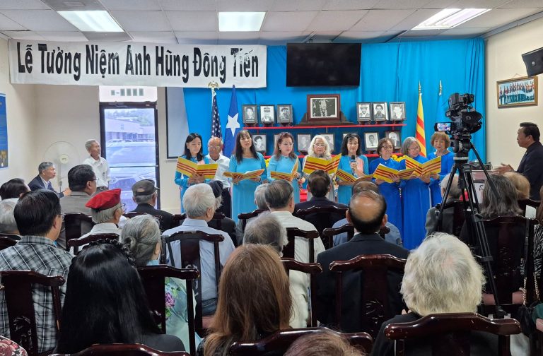 Lễ Tưởng niệm các Anh hùng Đông Tiến năm thứ 38 tại trụ sở Câu lạc bộ Thân hữu Việt Tân hôm 24/8/2025 do Đảng bộ Việt Tân Houston tổ chức