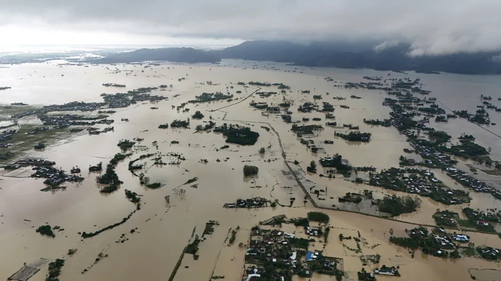 Xã Hòa Thịnh, tỉnh Đắk Lắk chìm trong biển nước, tháng 11/2025. Ảnh: PLO