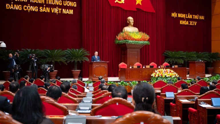 Phiên bế mạc hội nghị lần thứ 2 Ban Chấp hành Trung ương ĐCSVN khóa 14, chiều 25/3. Ảnh: VnExpress