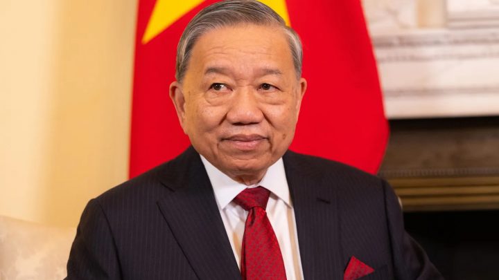 Dù đã ký kết Hiệp định Đối tác Chiến lược Toàn diện với Mỹ vào tháng 9 năm 2023, nhưng “sự ngờ vực sâu sắc vẫn còn tồn tại” ở Việt Nam đối với Mỹ. Ảnh: Chris Ratcliffe/ Bloomberg/ Getty Images