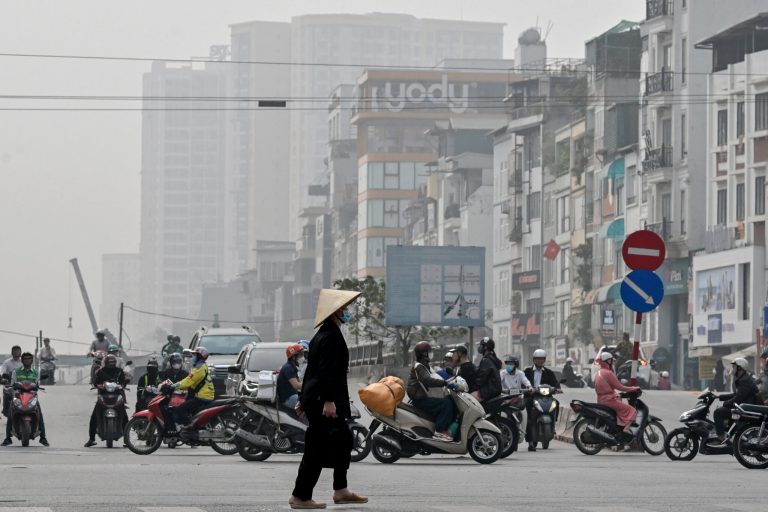 Việt Nam tuy phát triển nhưng có nhiều đàn áp đang xảy ra. Ảnh minh họa: Nhac Nguyen/ AFP via Getty Images